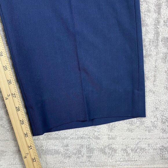 Haggar Men's Premium Khaki Classic Fit Expandable Waist Navy Blue Pants 42x32 - Picture 4 of 5